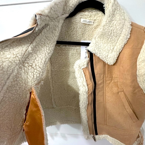 NWT. Lrg. 12th Tribe Sherpa Vest - Picture 3 of 9